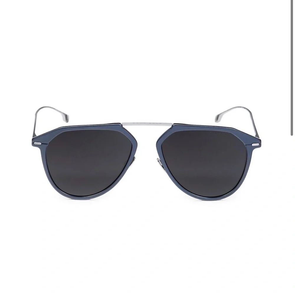 Hugo Boss feature an angular titanium frame and solid lenses - Picture 1 of 3